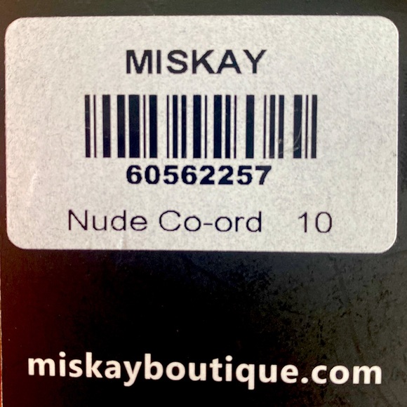 Super cute brand new mini skirt - Picture 3 of 3